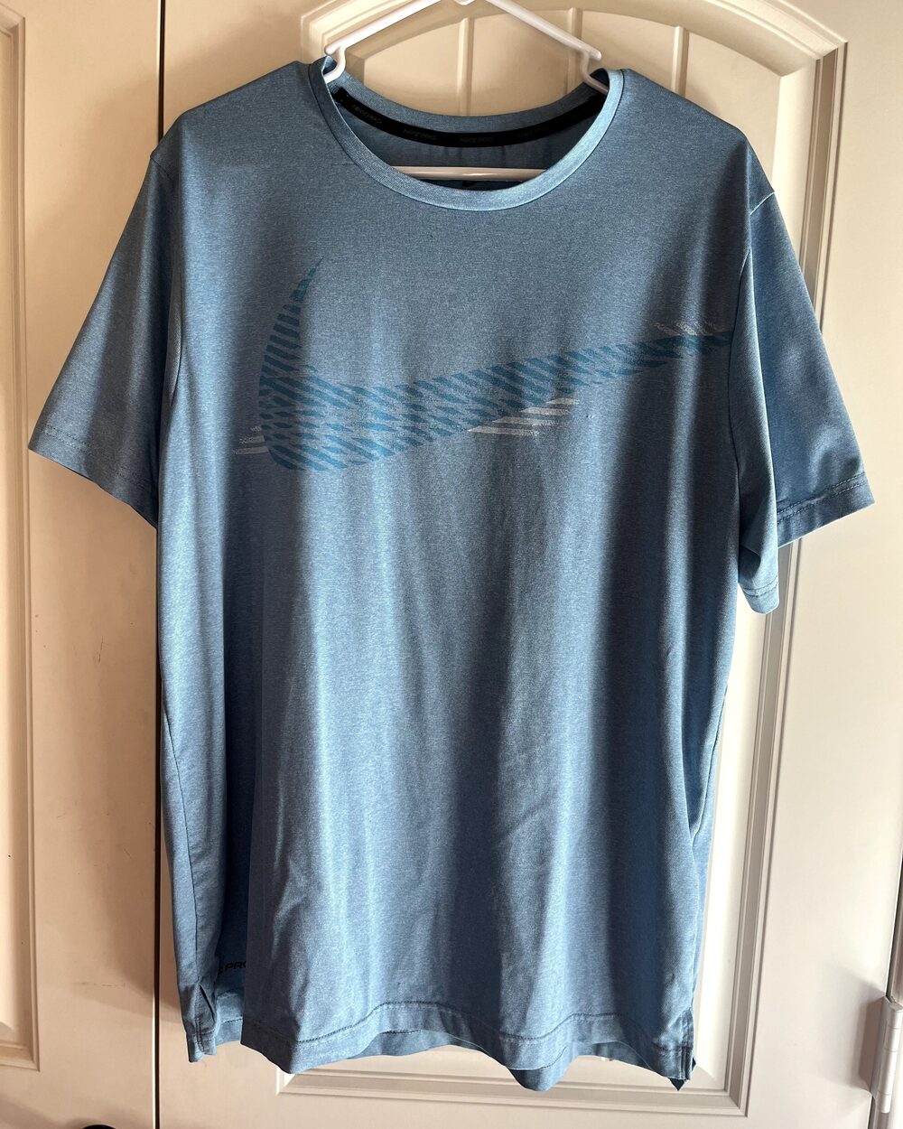 Nike Pro Dri-FIT Men's Large Blue Graphic Athletic Shirt Short Sleeve Running Gy